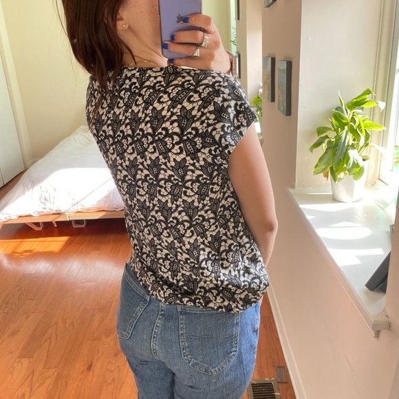 Joie Floral Lace Print Cap Sleeve V Neck Blouse Black XS - Picture 4 of 5